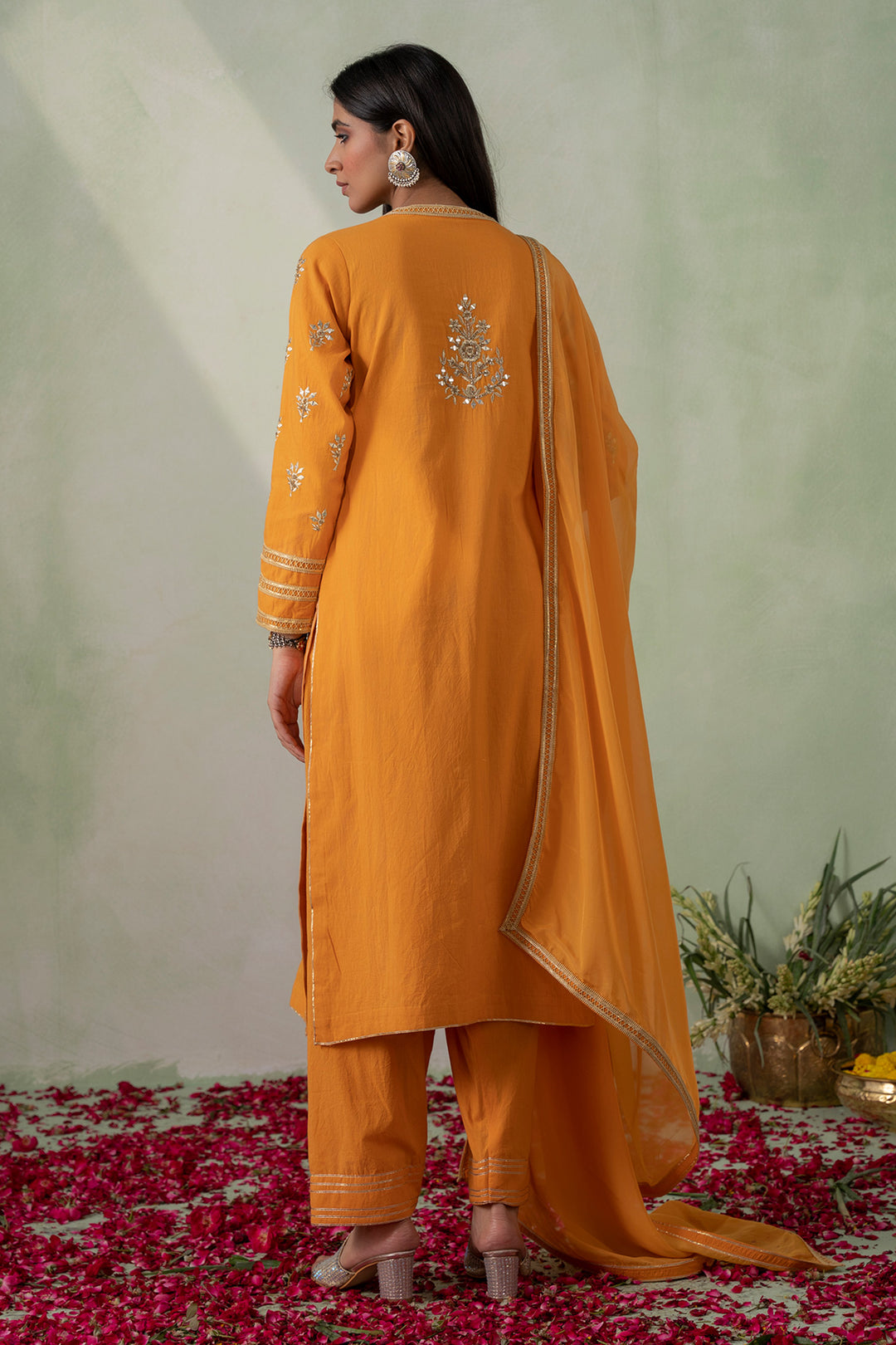 Jannat   Embroidered Kurta Set - Set of 3