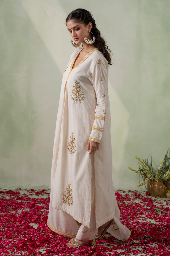 Jannat   Embroidered Kurta Set - Set of 3