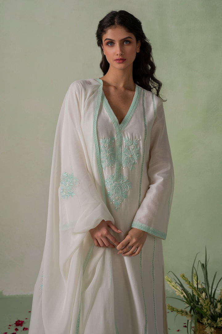 Jannat   Embroidered Kurta Set