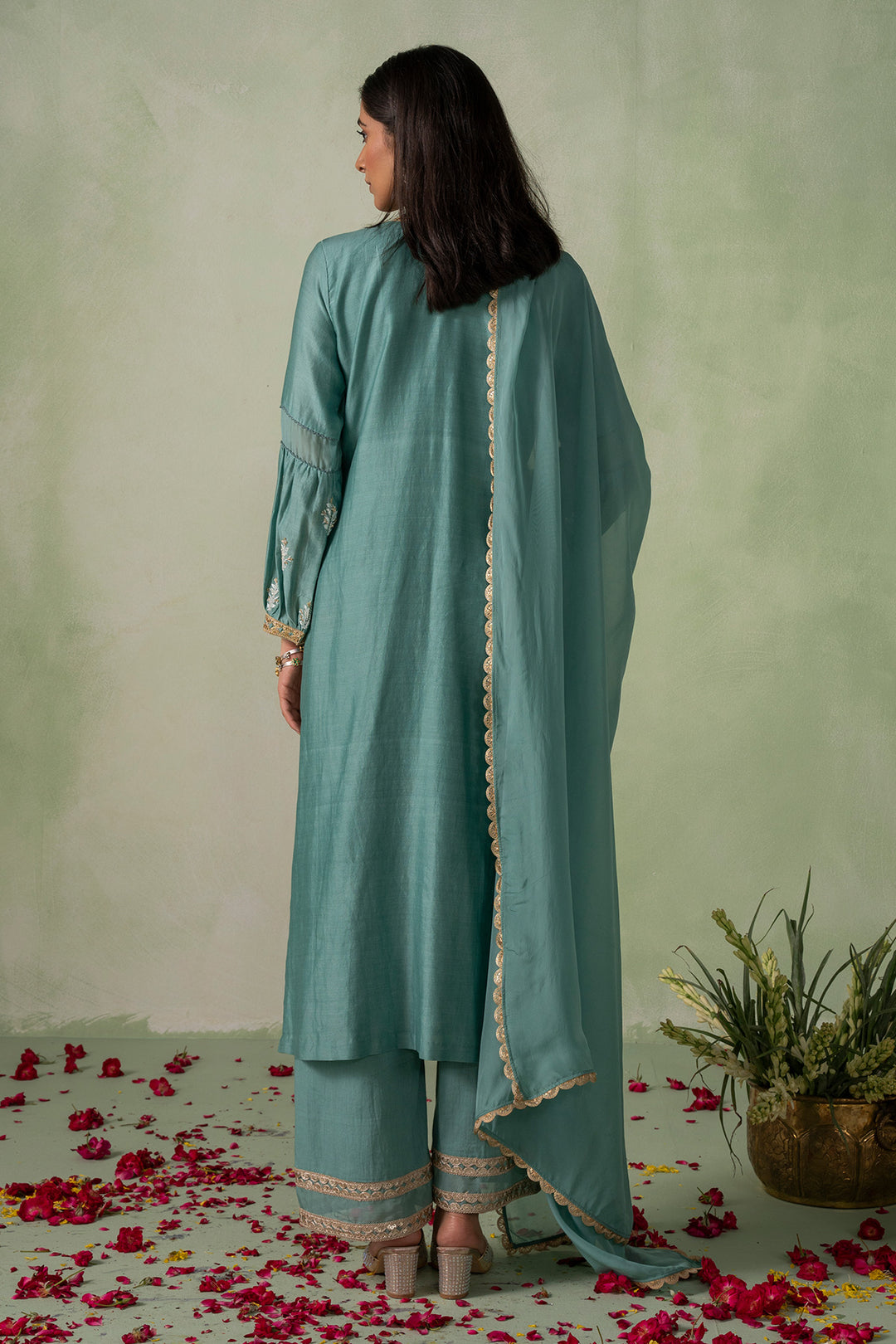 Jannat   Embroidered Kurta Set - Set of 3