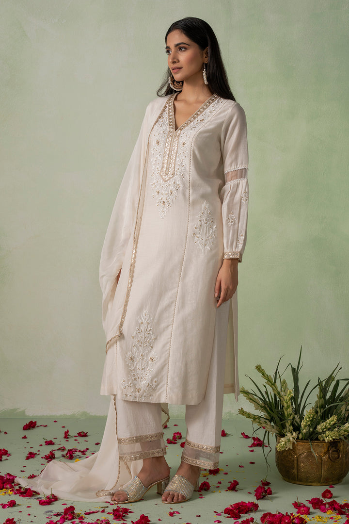 Jannat   Embroidered Kurta Set - Set of 3