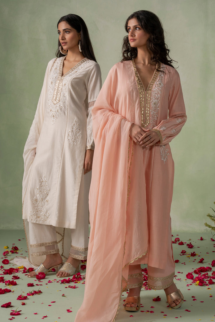 Jannat   Embroidered Kurta Set - Set of 3