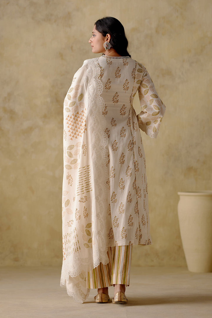 Naaz - Ivory Pleated Kurta With Palazzo And Dupatta - Set Of 3