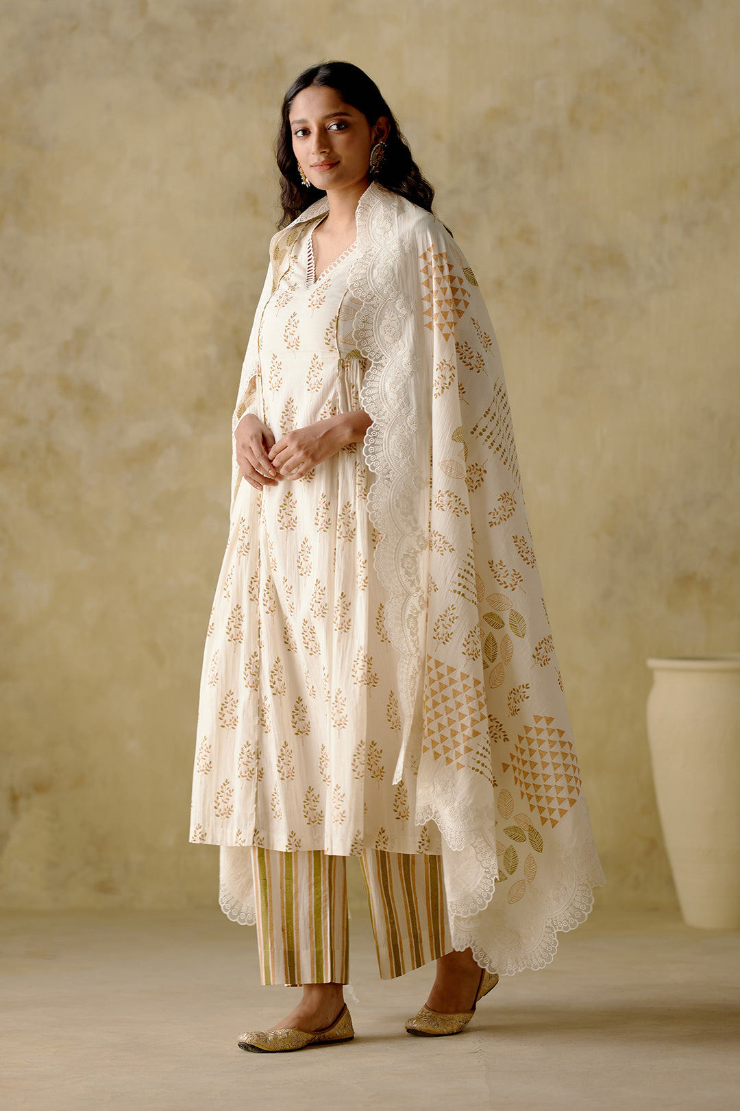 Naaz - Ivory Pleated Kurta With Palazzo And Dupatta - Set Of 3